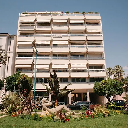 Lejlighedshotel Chateauneuf